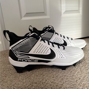 Nike Mens Navy and White Force Football Cleats